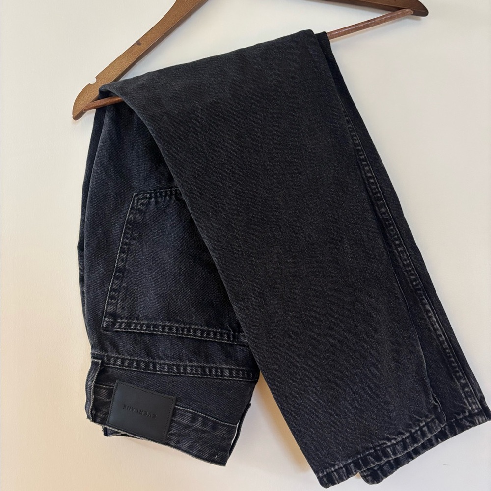 Everlane Women’s Washed Black Straight Jeans
